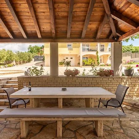 Balen Zadarvillas Villa