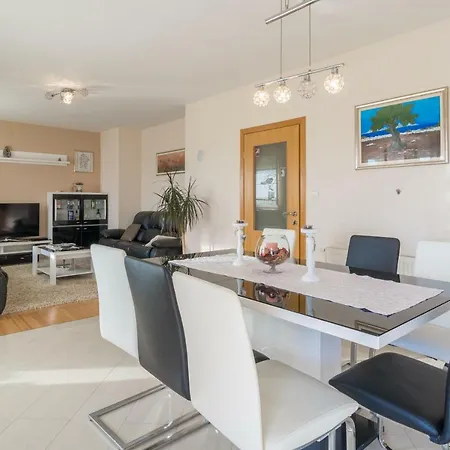 Balen Villa Lisicici