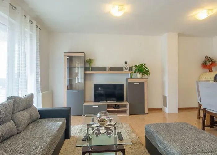 Balen Zadarvillas * Lisicici