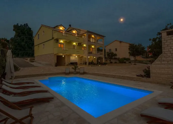 Balen Zadarvillas Lisicici