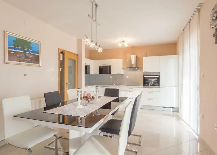 Balen Zadarvillas Βίλα