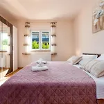 Balen Zadarvillas Lisicici