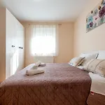 Balen Zadarvillas * Lisicici