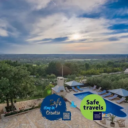 Balen Zadarvillas וילה