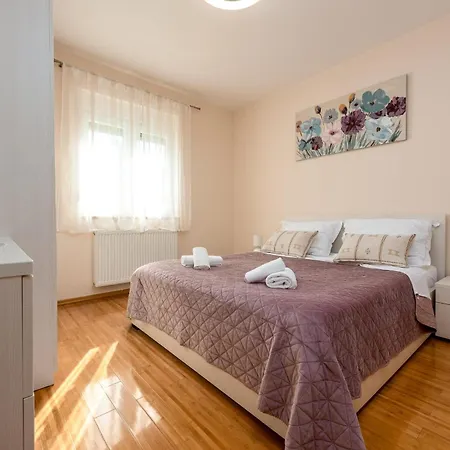 Balen Zadarvillas Villa *