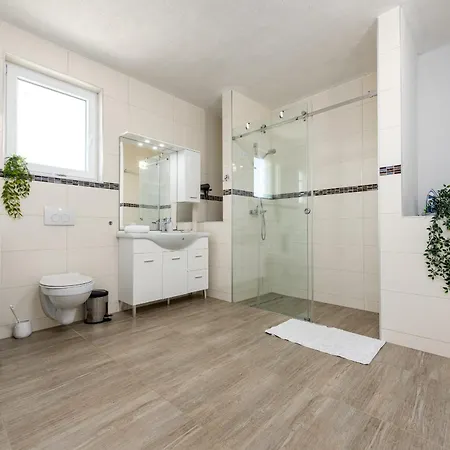 Balen Zadarvillas