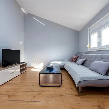 Balen Zadarvillas *