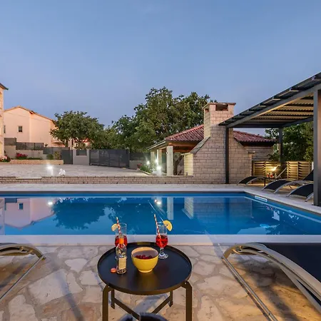 Balen Zadarvillas