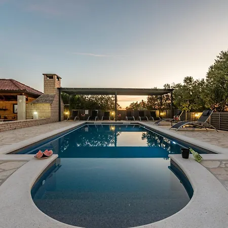 Balen Zadarvillas Villa *