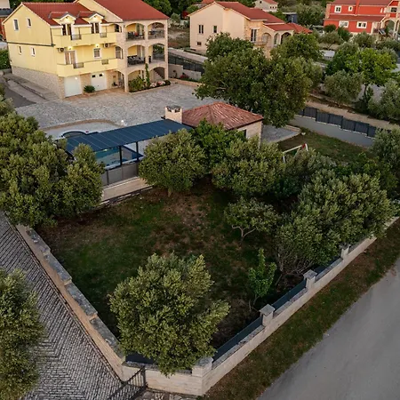Balen Zadarvillas Willa *