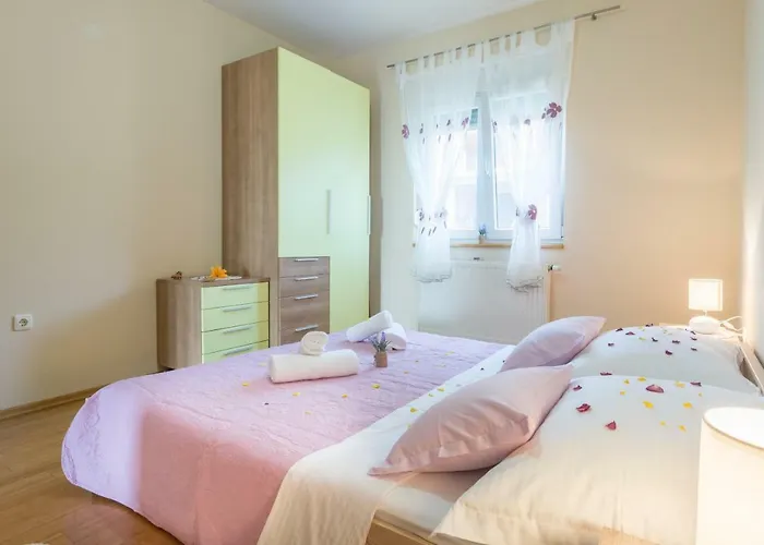 Balen Zadarvillas וילה *