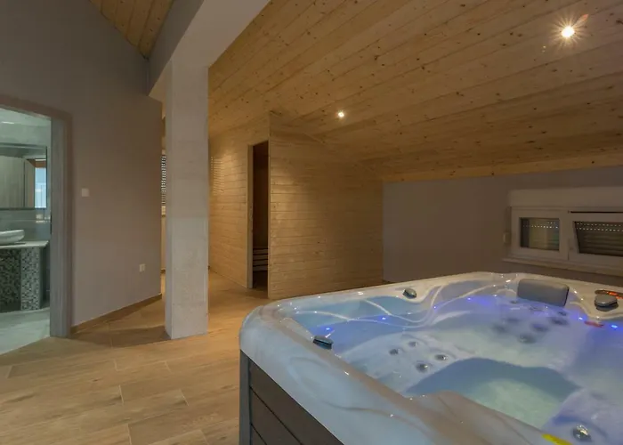 Balen Zadarvillas וילה *