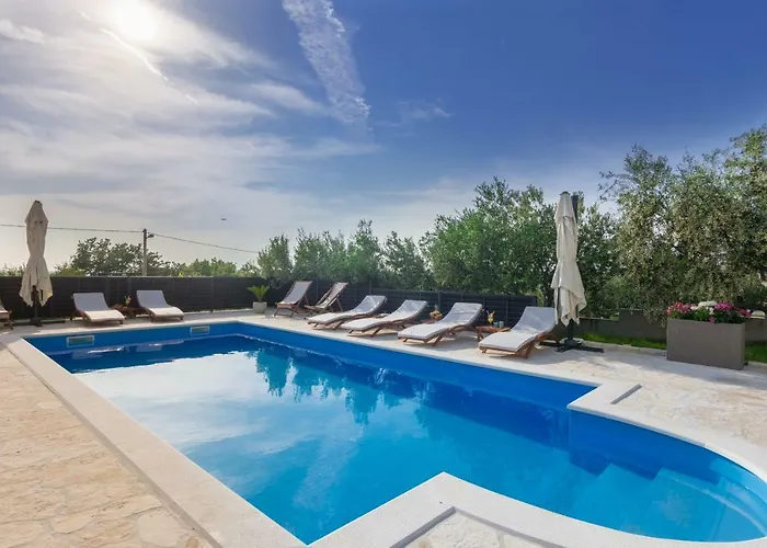 Balen Zadarvillas וילה